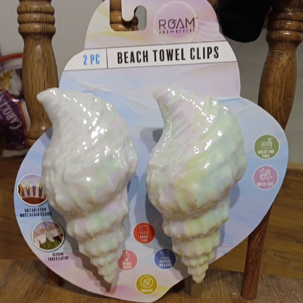 ROAM Cactus Or Seashell Towel Clips Set - Picture 3 of 5